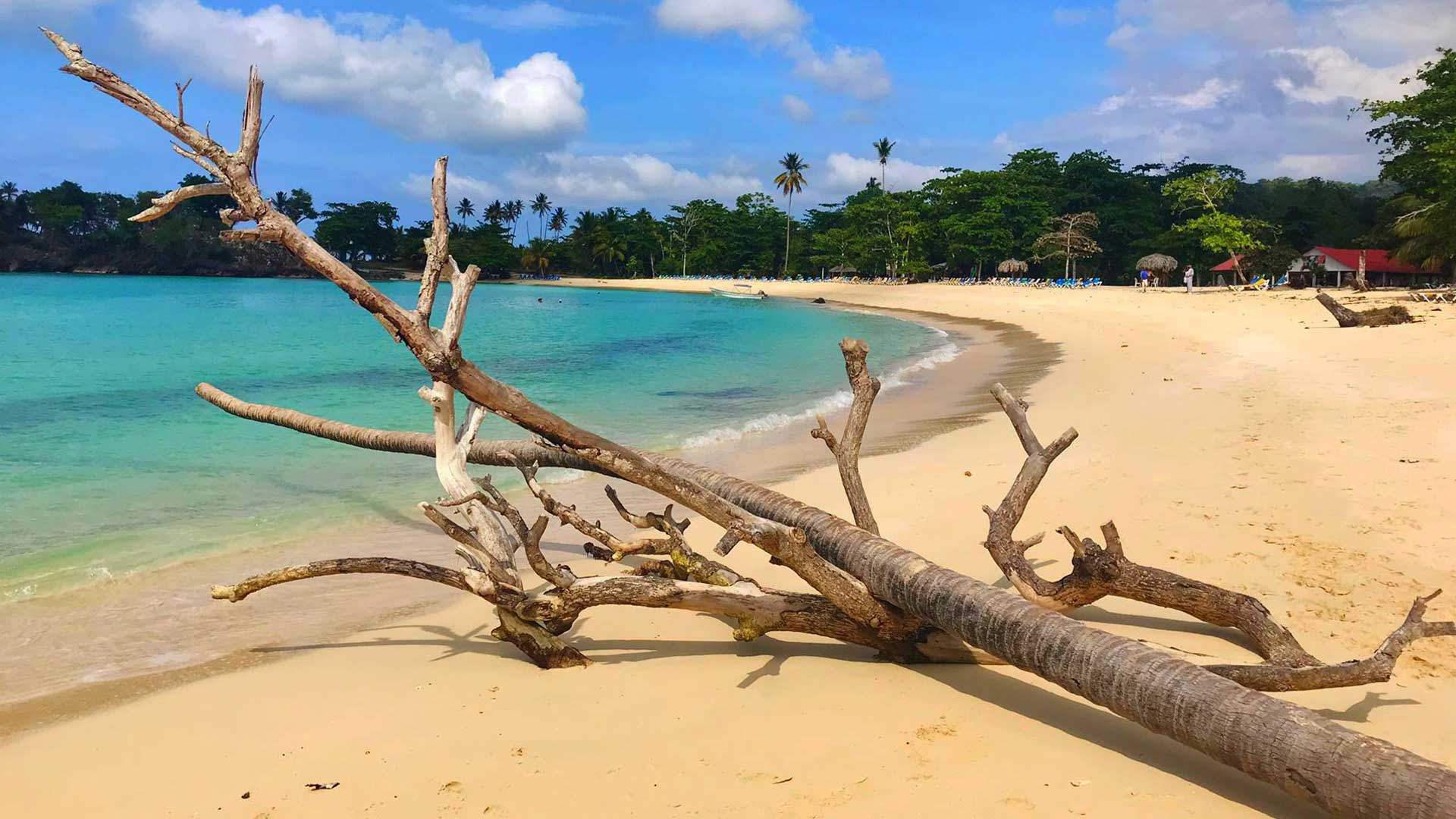 Las-Galeras-Playa-Rincon